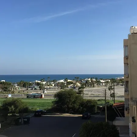 Daire Pasithea Larnaca