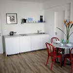 Pasithea Apartamento
